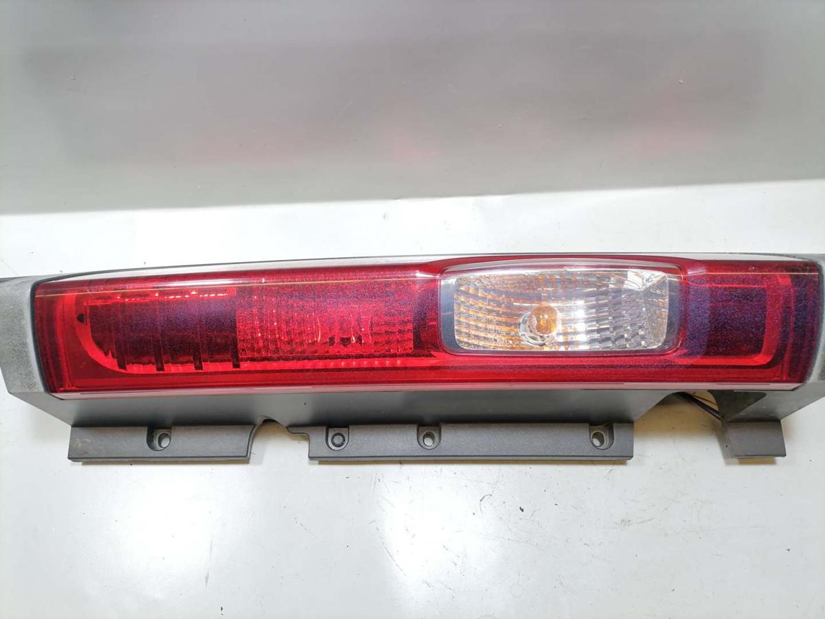 Renault Trafic 2 original Rücklicht Rückleuchte Schlussleuchte links Facelift Bj.2011